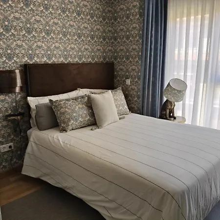 De La Guardialoft Rosal 3 *